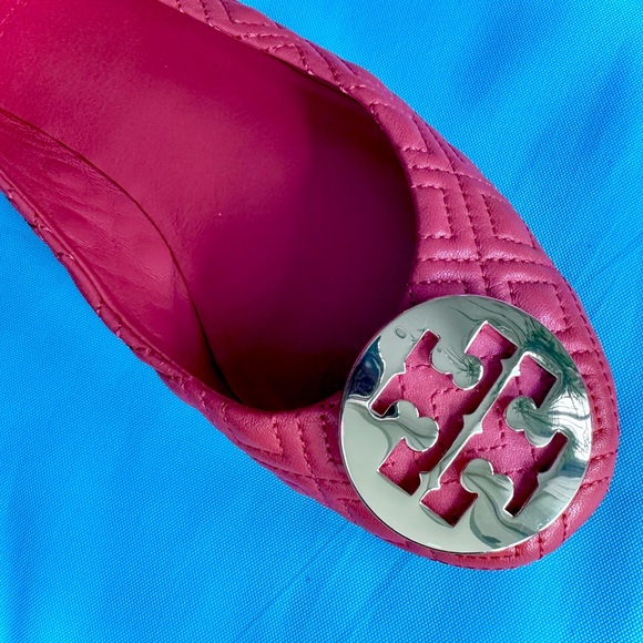 Gorgeous Tory Burch barely worn shoes! Offers accepted! Don’t miss out! - Picture 4 of 6